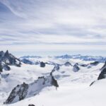Nordische Ski WM mit Skiläufern, abfahrts Ski und Ski Jumping